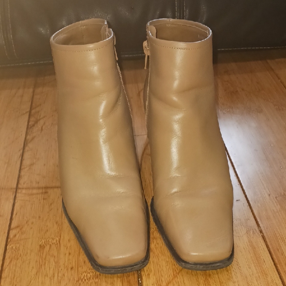 Women's Tan Ankle Boots